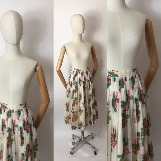 Original 1950’s Pleated Skirt - In A Darling Pink Floral