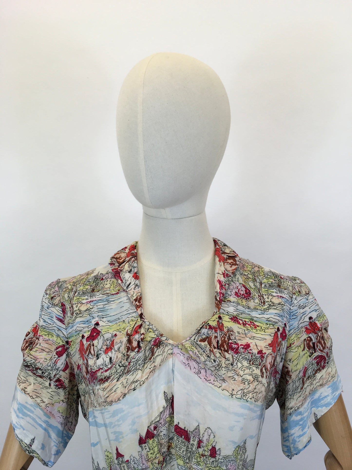 Original 1940’s Silk Novelty Print Dress - With Fabulous Colourings and Details
