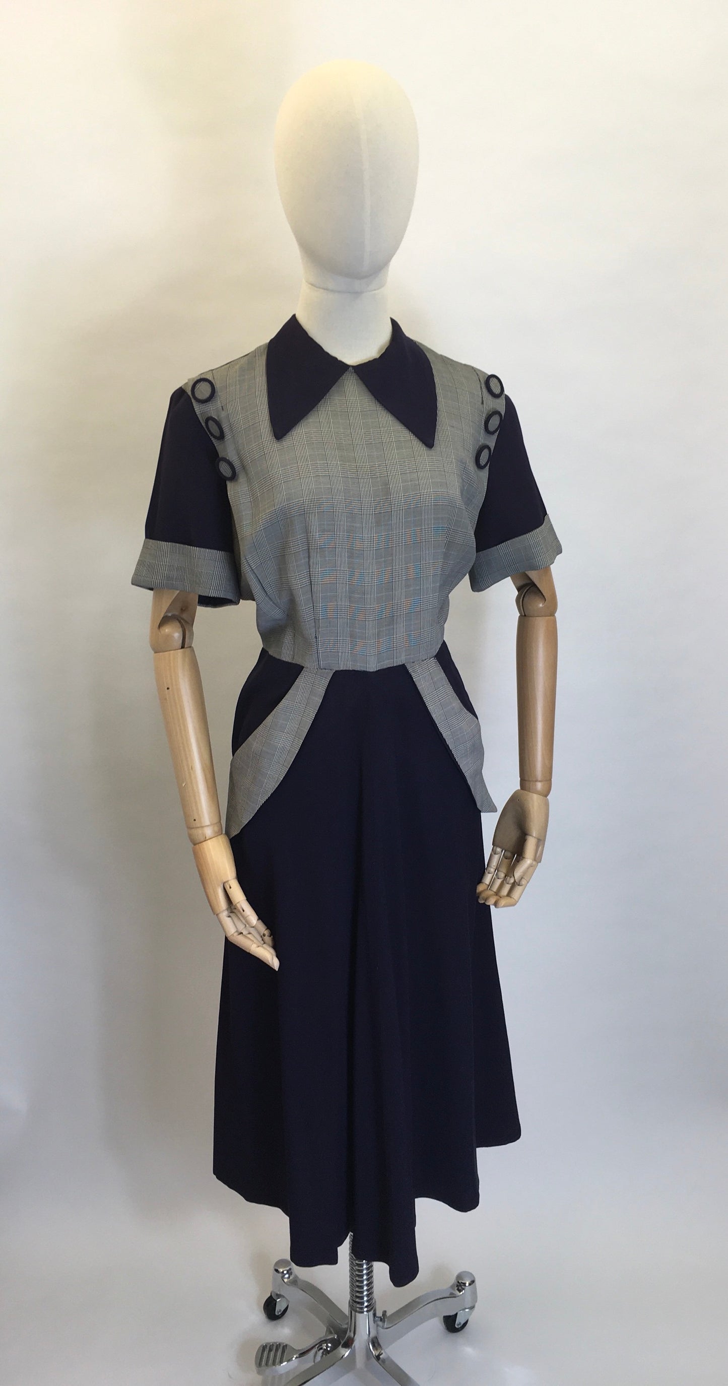 Original 1940's Stunning Navy & Check Dress - Killer Collar & Button Detailing