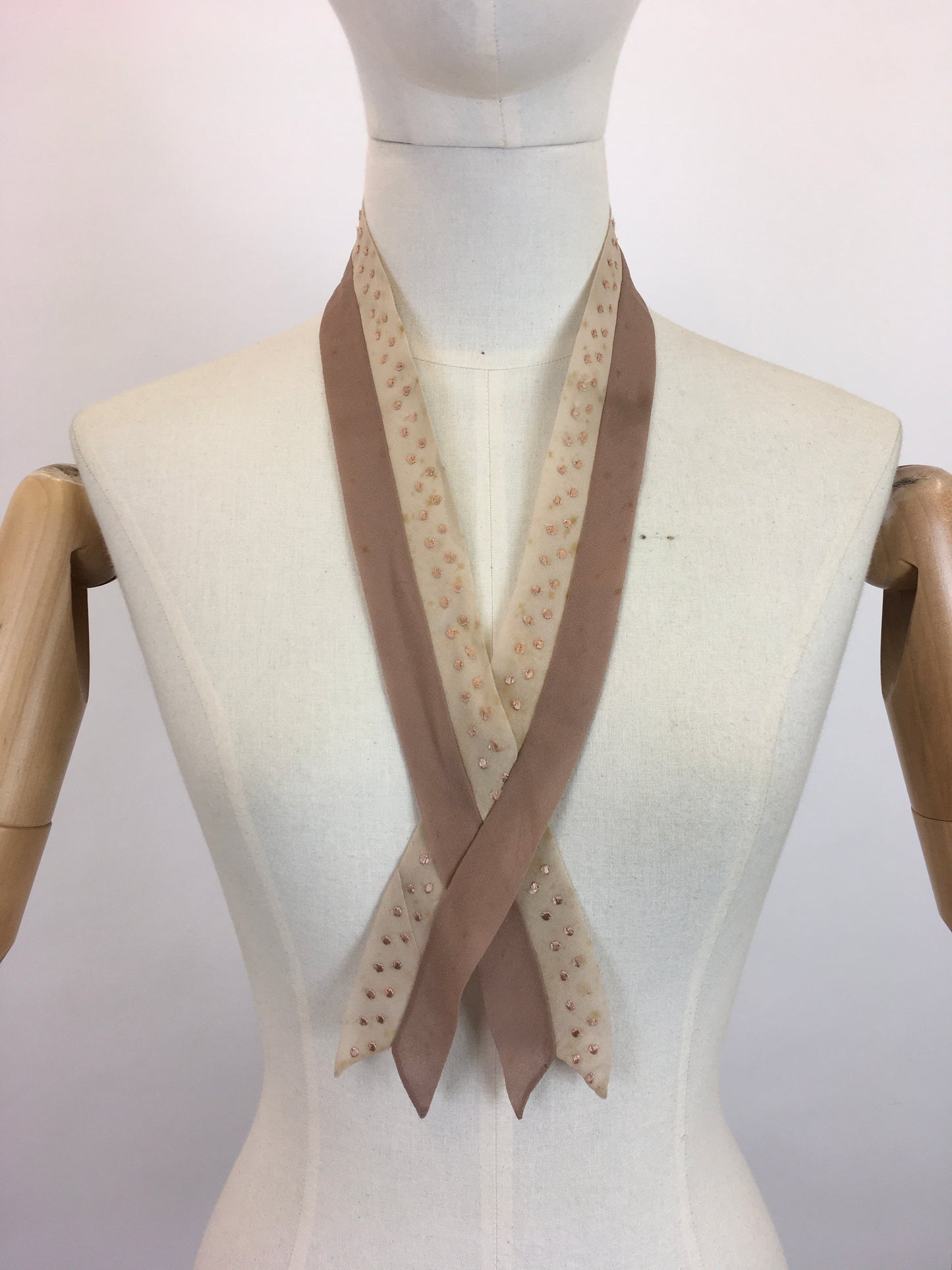 Vintage 1930's Darling Double Chiffon Collar - In Soft Fawn & Cream With Embroidery
