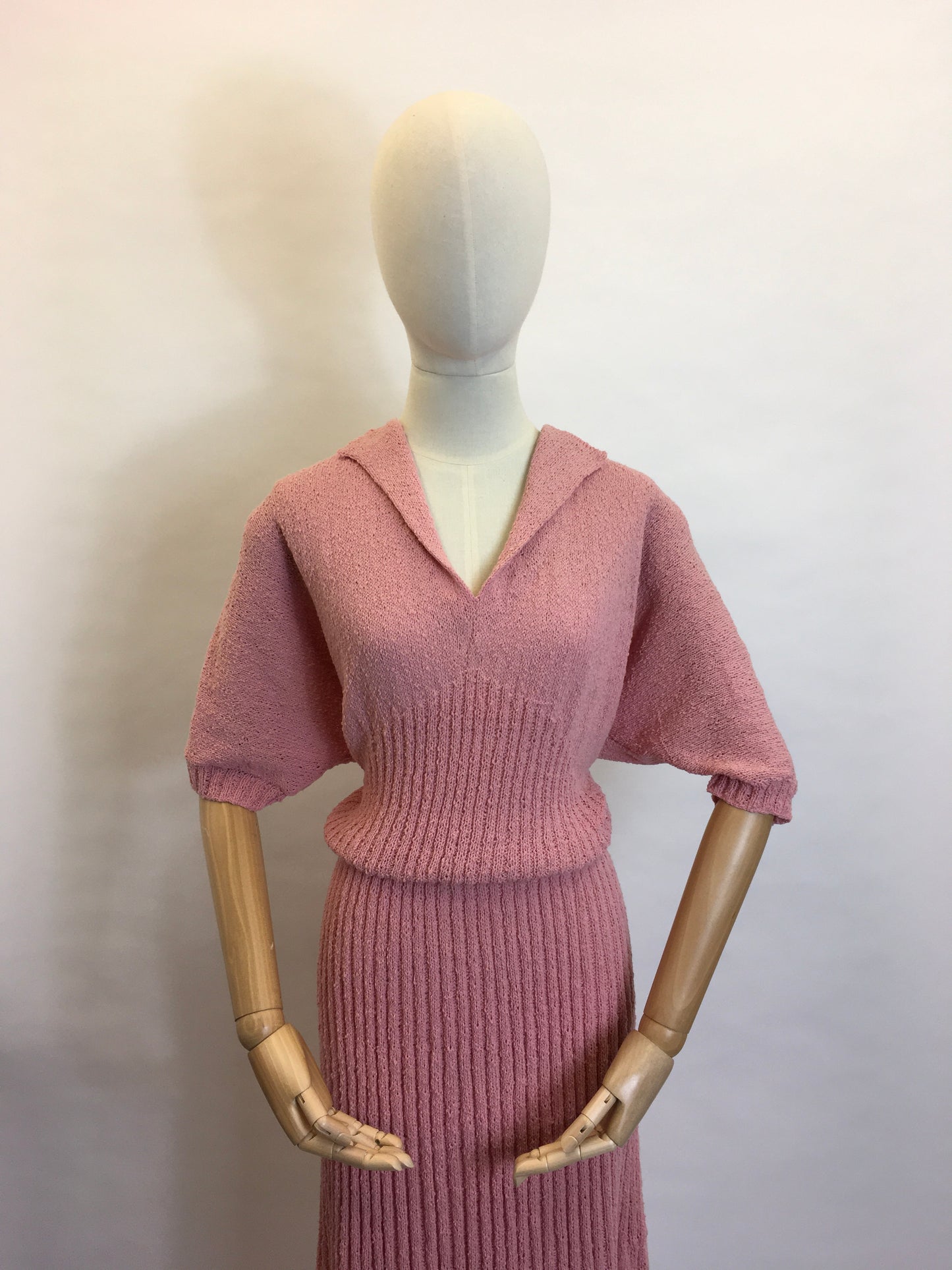 Original Late 1940’s Early 1950’s VOLUP Knitted Dress - Gorgeous Rose Pink