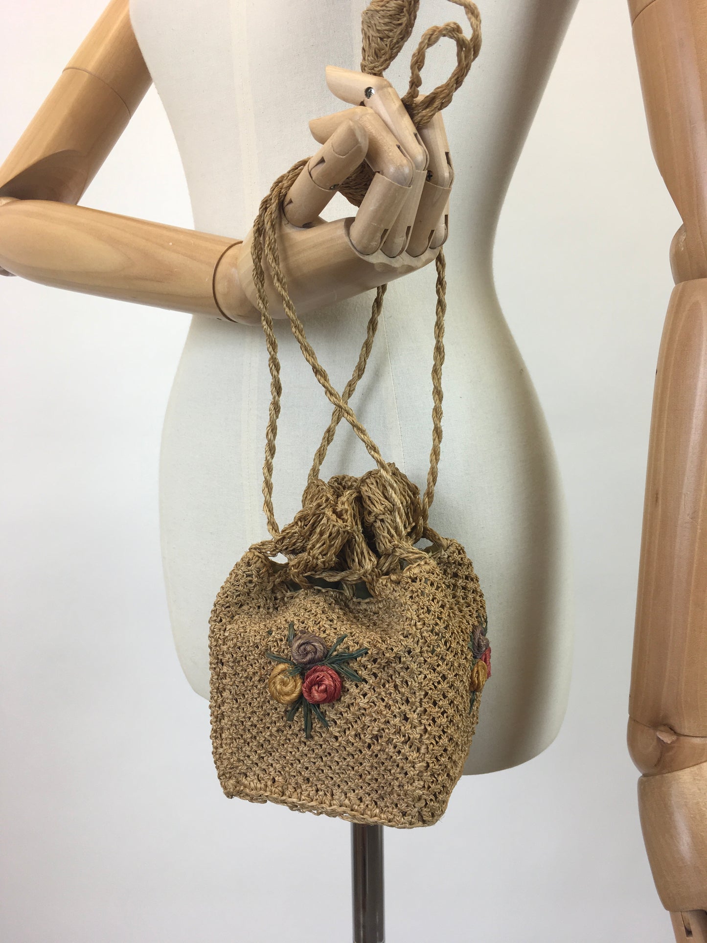 Original 1930's / 1940's Darling Square Box Bag - With Floral Raffia Adornments