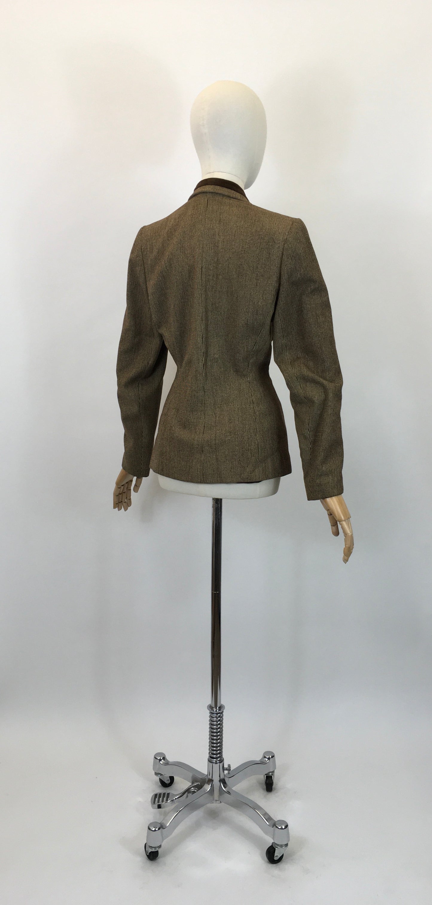 Original 1940's Fabulous Dogtooth Jacket in Chocolate Brown - With a Contrast Velvet Trim