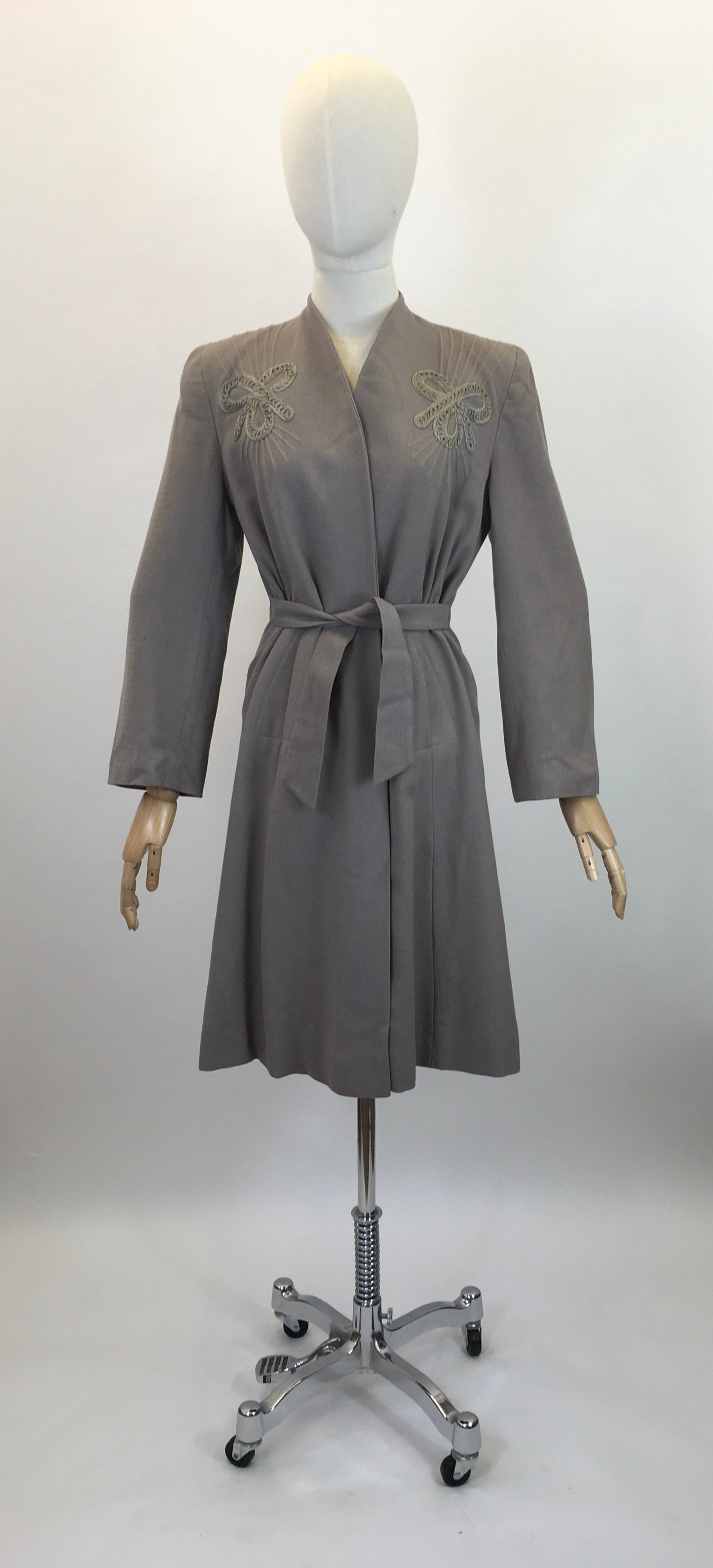 Original 1940's Sensational Woollen Crepe Coat - In Powdered Grey With Crewelwork Details