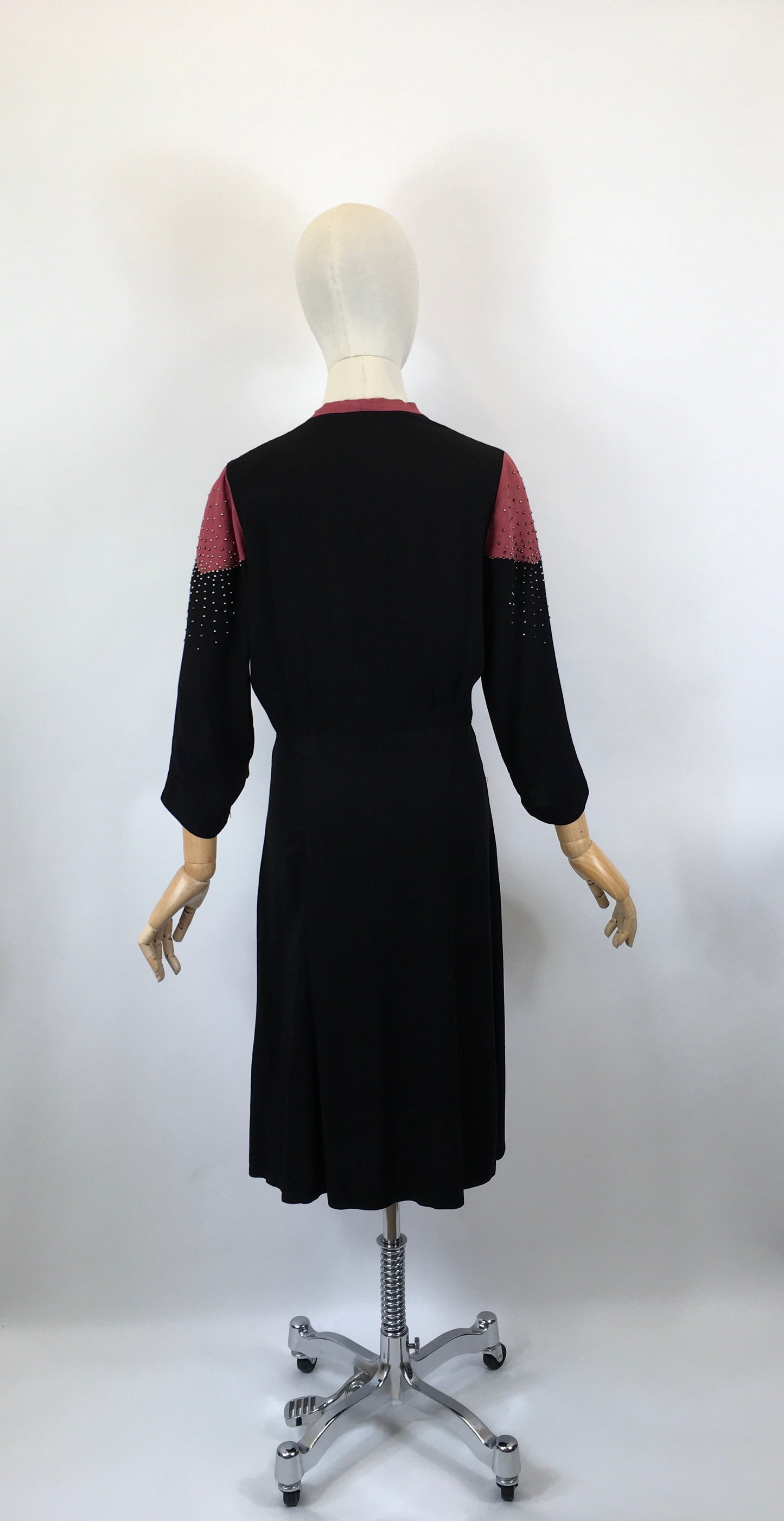 Original 1940’s STUNNING 2 Tone Dress in Fuchsia and Black Rayon Crepe - With Studwork and Shirring