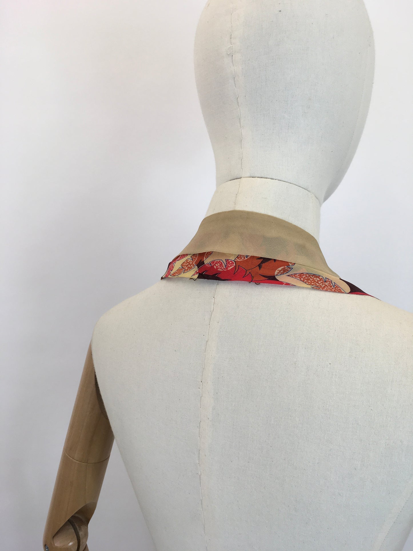 Original 1930's Sublime Double Collar in Chiffon and Silk - Deco Colourings in Orange, Red, Brown and Fawn