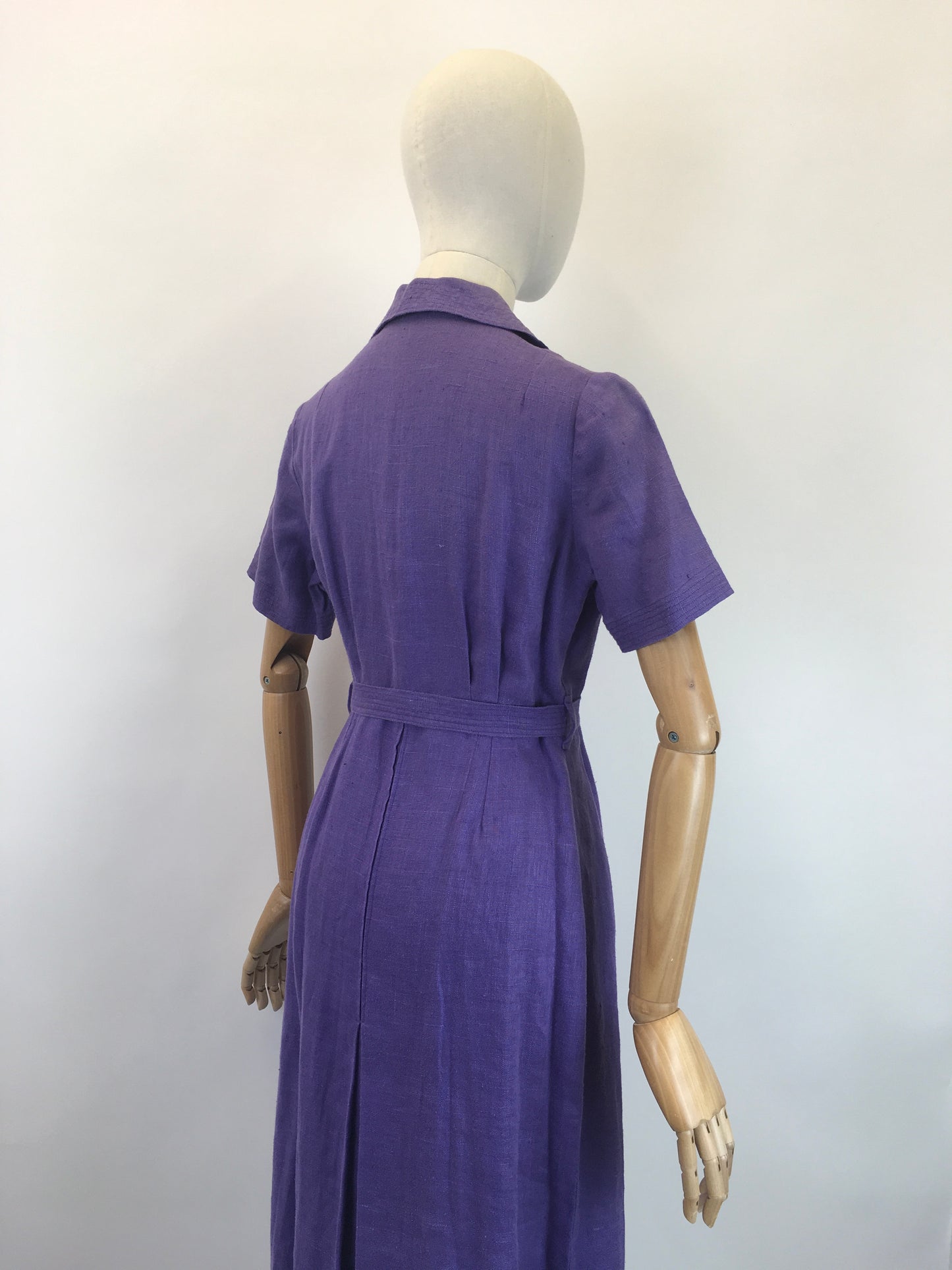 Original 1940’s Fabulous Linen Dress - In A Warm Purple with Stunning Details