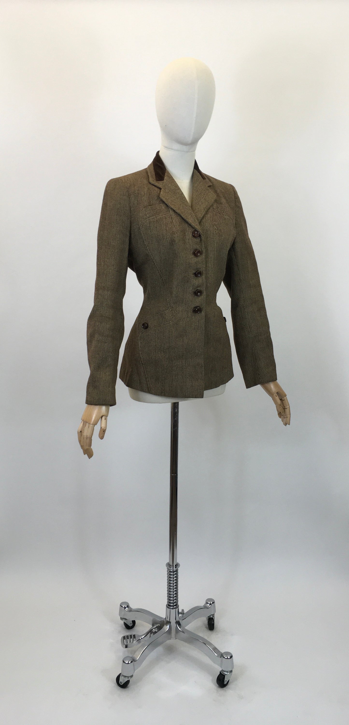 Original 1940's Fabulous Dogtooth Jacket in Chocolate Brown - With a Contrast Velvet Trim