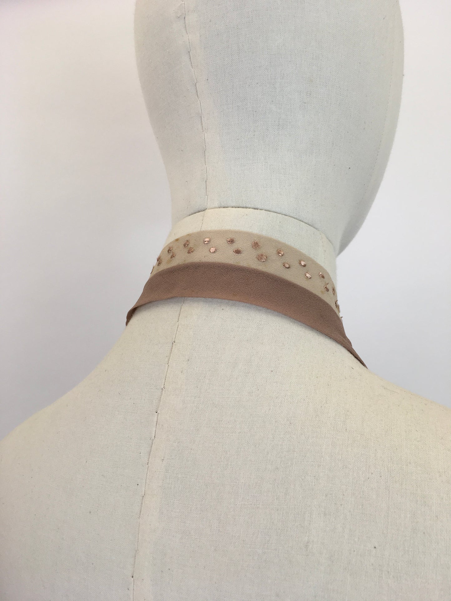 Vintage 1930's Darling Double Chiffon Collar - In Soft Fawn & Cream With Embroidery