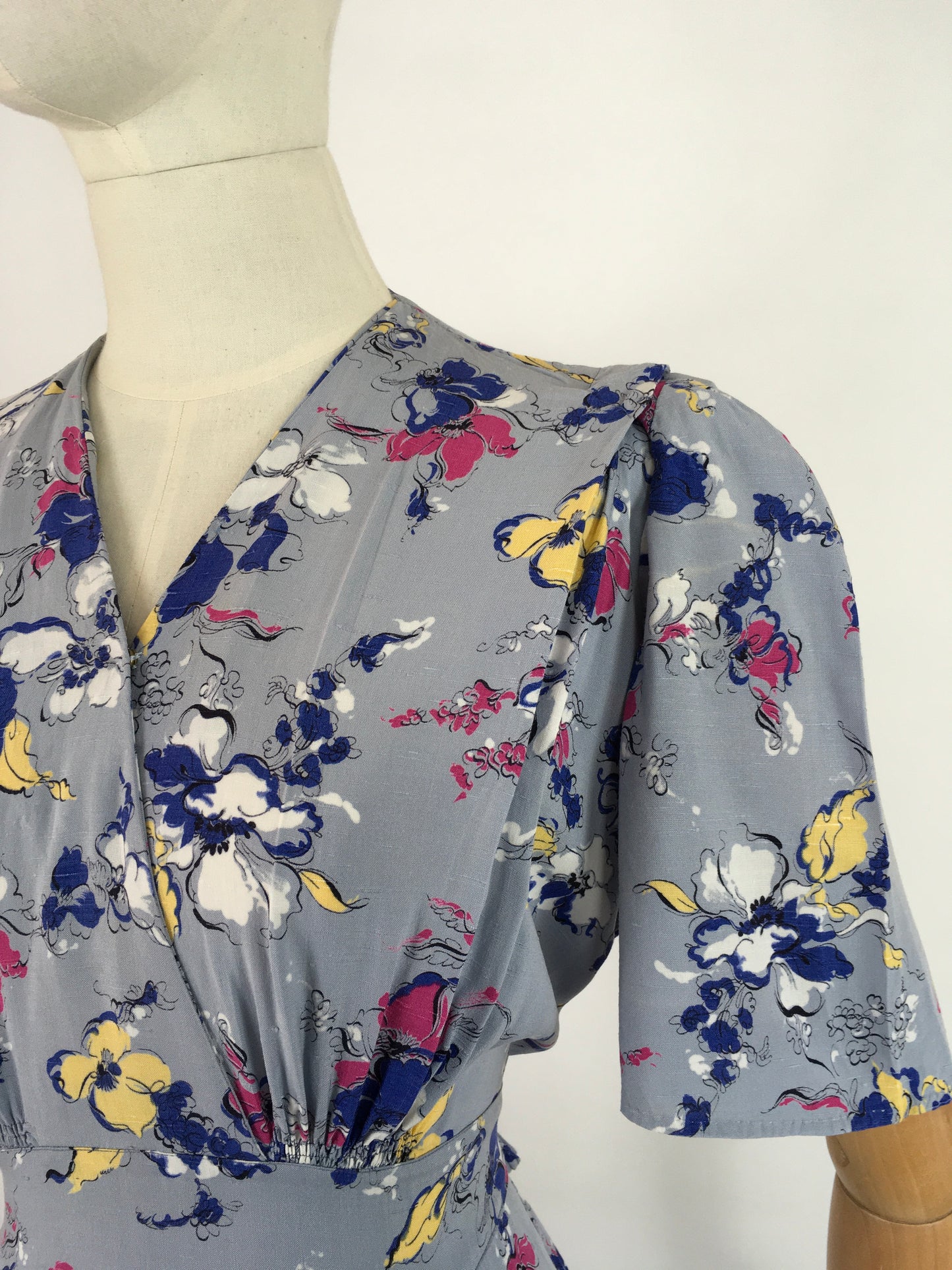 Original 1940s Cornflower Blue Floral Dress - With a Beautiful 40’s Silhouette