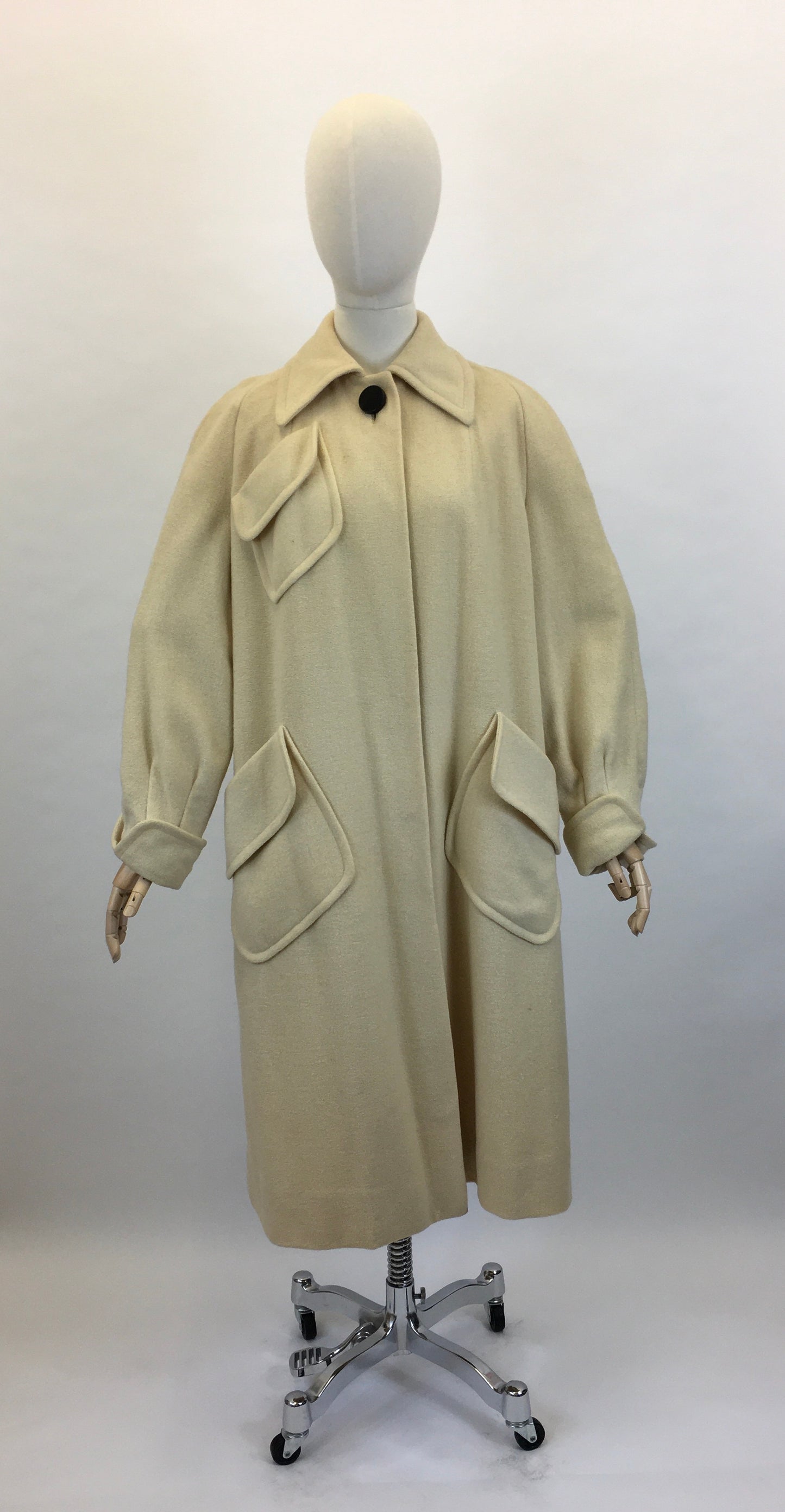 Original 1940’s STUNNING Cream Woollen Coat - With The Most Fabulous Shape & Detailing