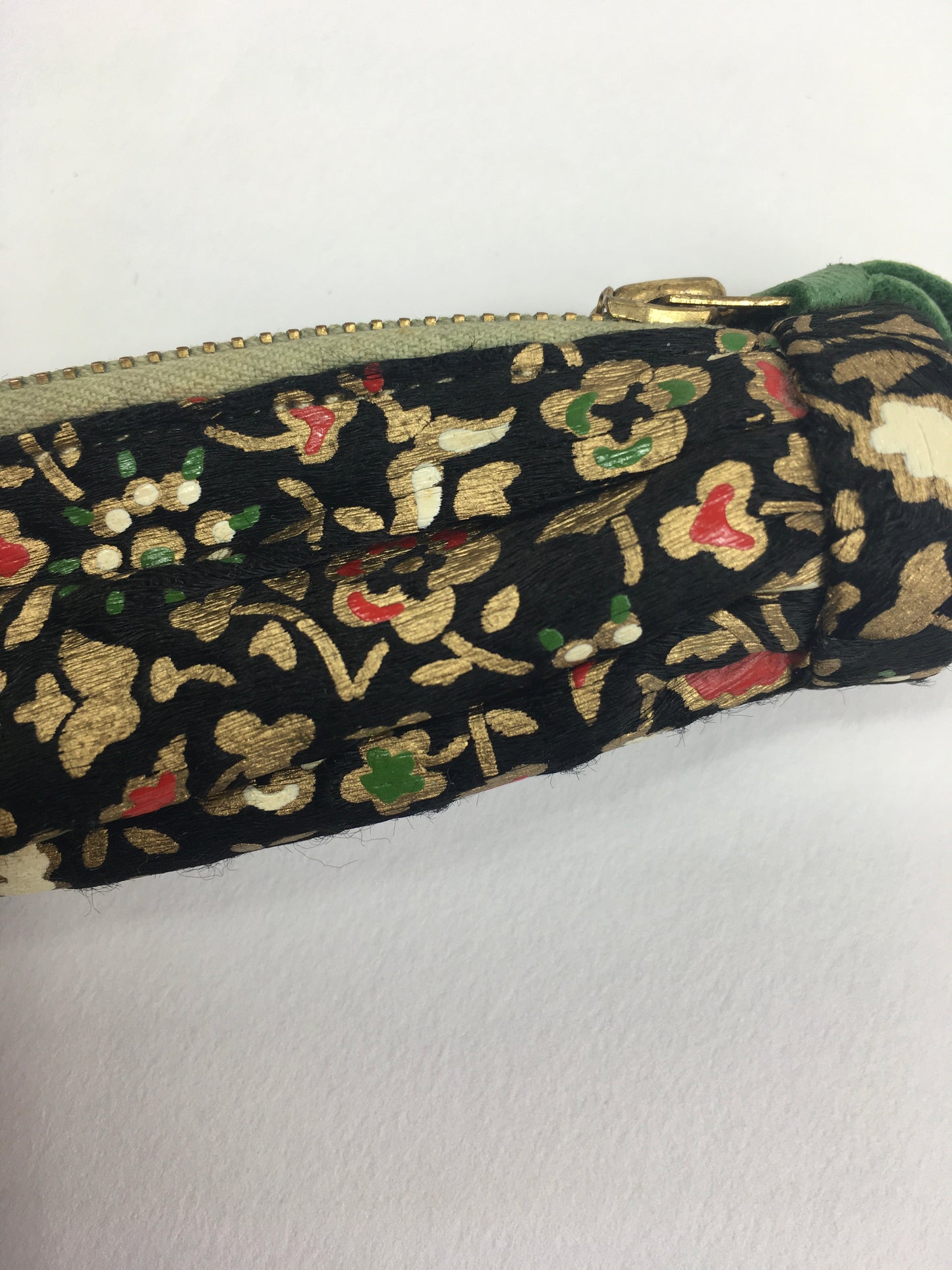 Original 1930’s Handpainted Expandable Coin Purse - In An Exquisite Floral in Gold, Green and Red