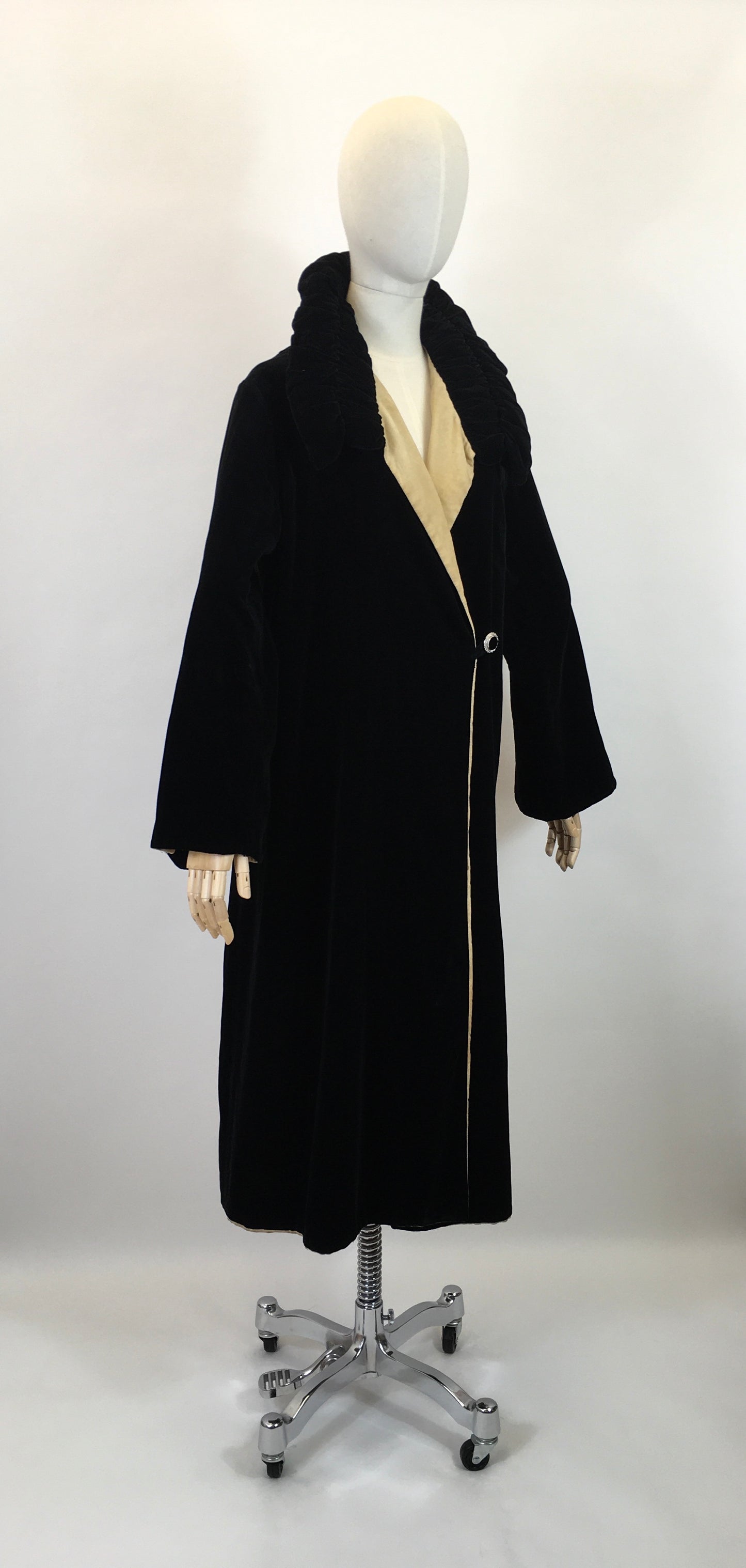 Original Early 1920's Sensational Opera Coat - In A Sumptuous Black Silk Velvet with Divine Collar
